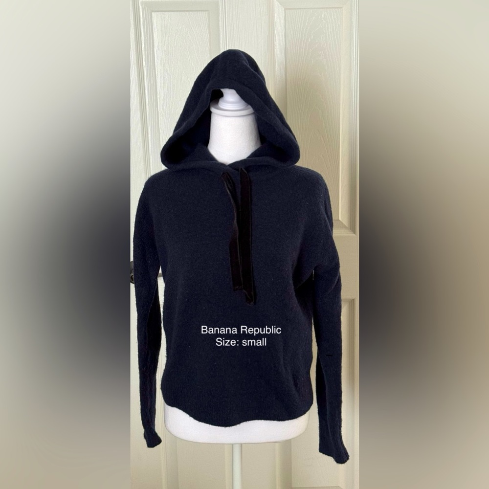 Banana Republic, size small, hooded sweater